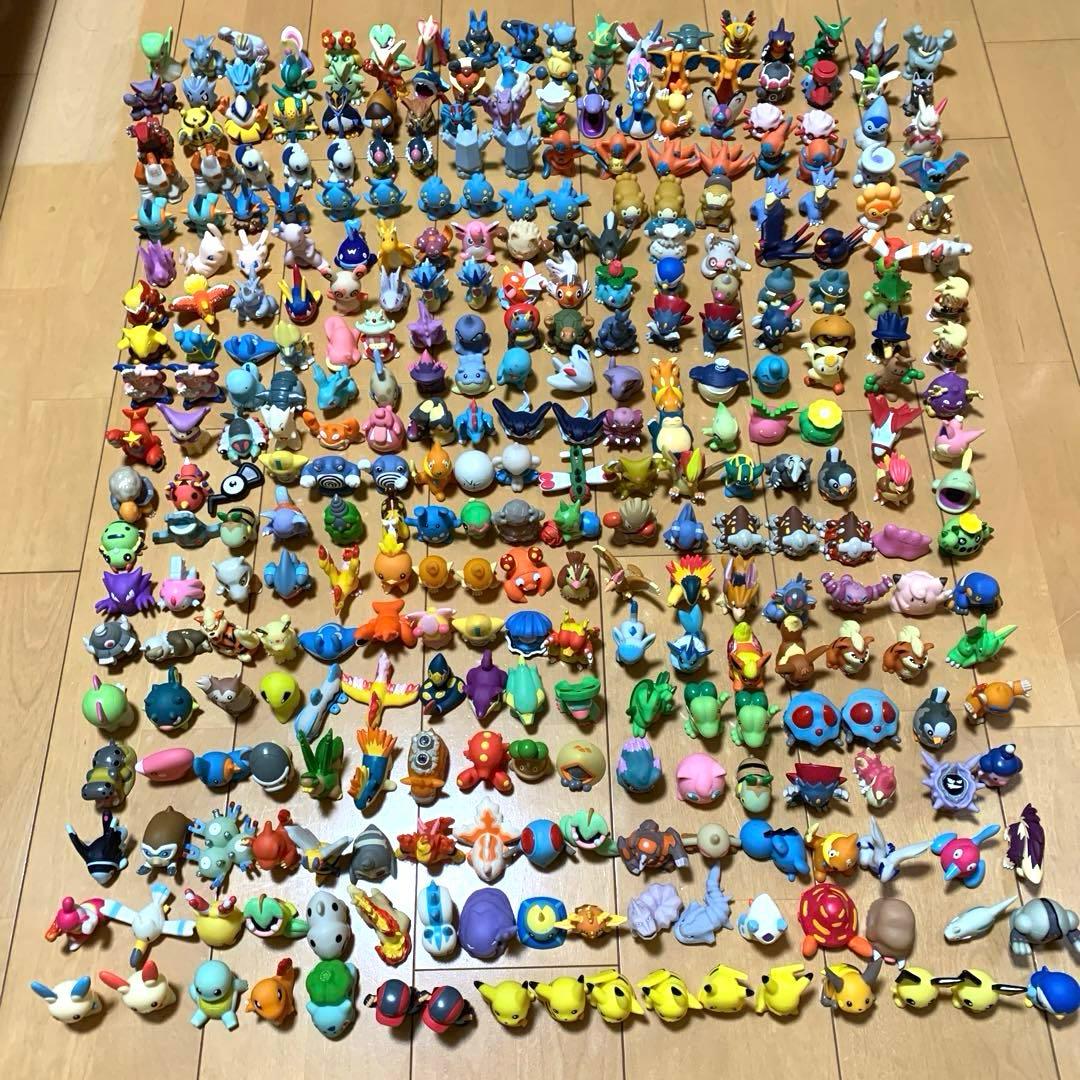 ポケモン指人形323体＋クリアタイプ6体
