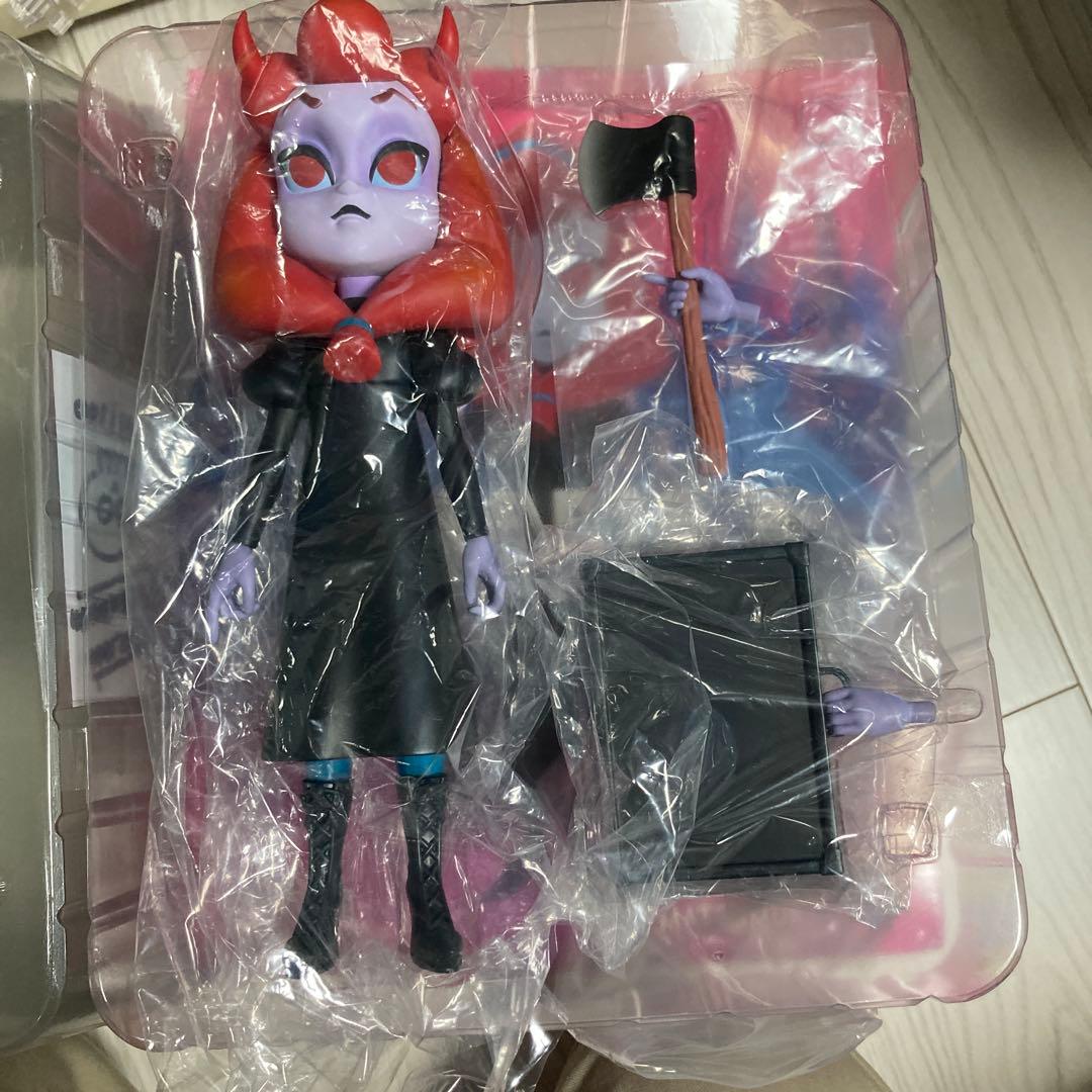 メディコムトイ　MARIA ソフビスタチュー　ドール