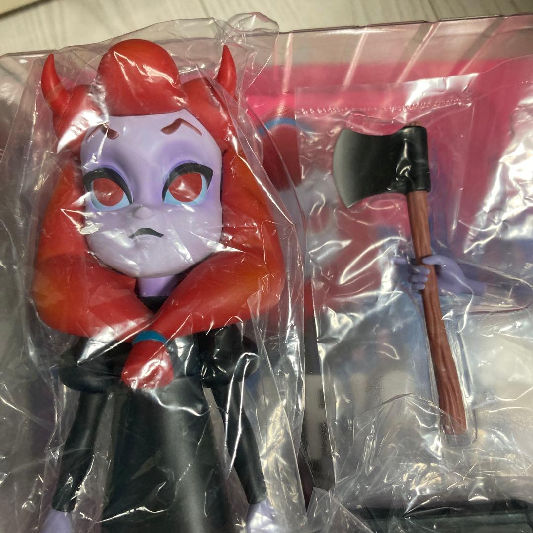 メディコムトイ　MARIA ソフビスタチュー　ドール