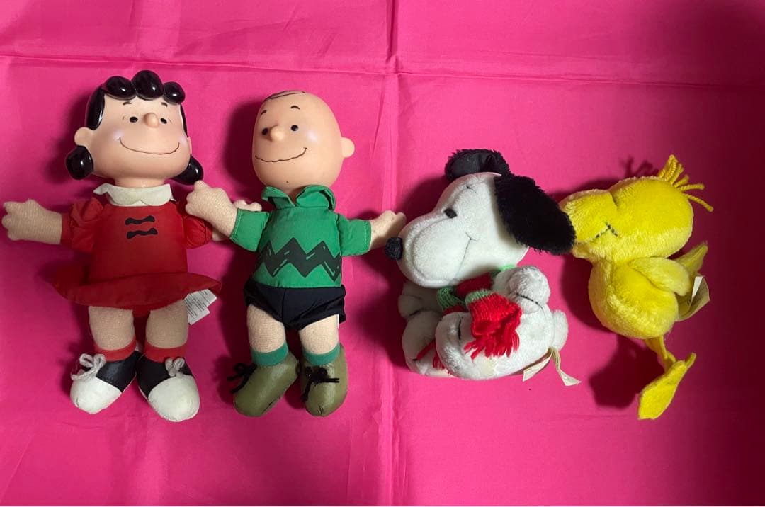 PEANUTS ぬいぐるみスヌーピーウッドストックチャーリーブラウンルーシー