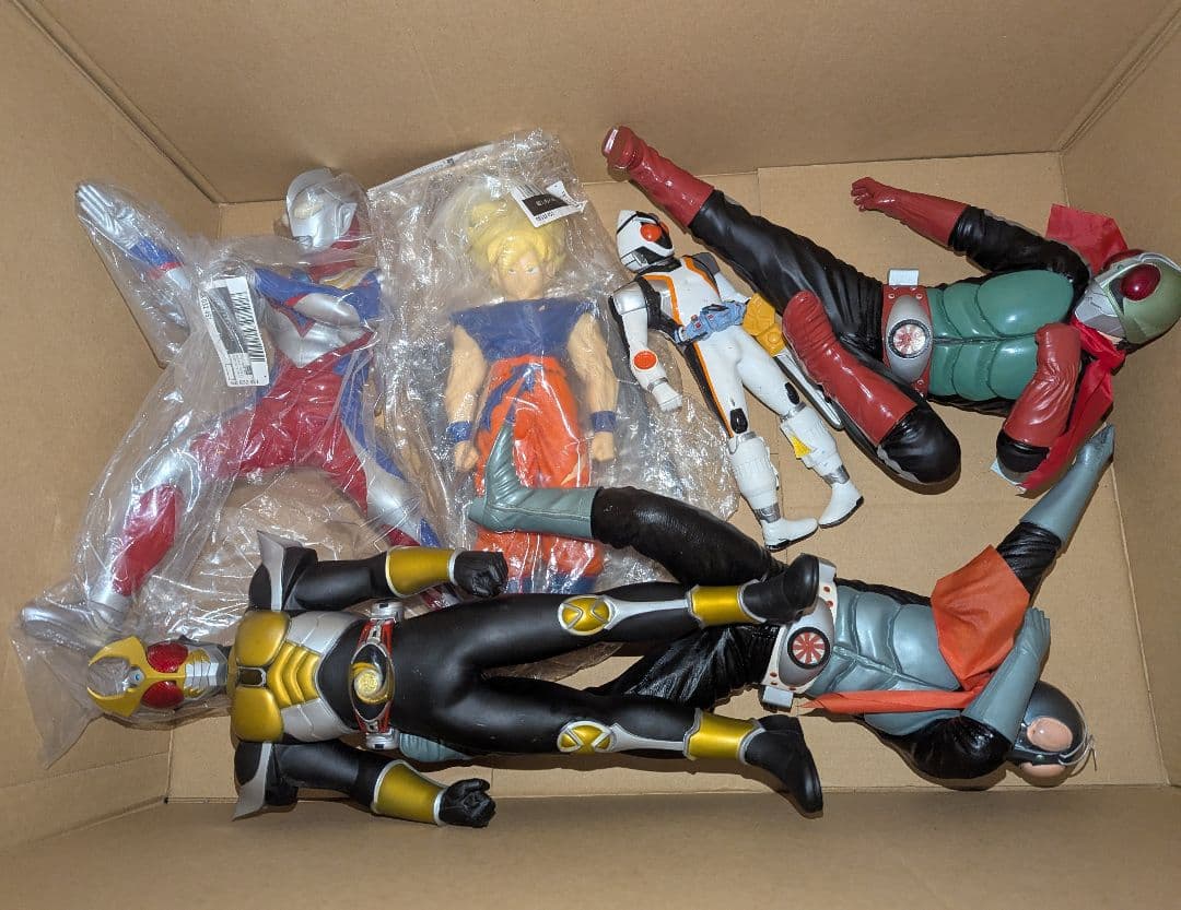 ジャンク フィギュア ソフビ まとめ売り 約51体前後 箱140サイズ