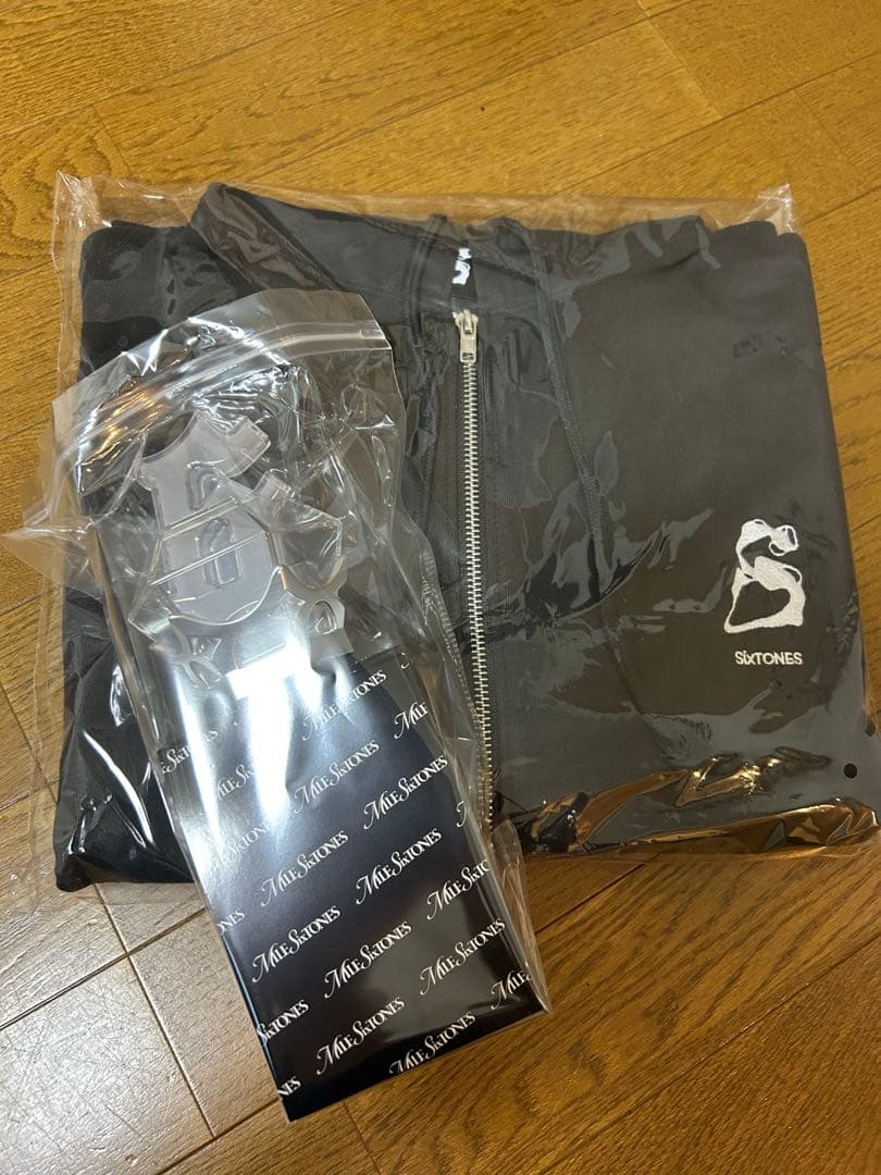 SixTONES ツアーパーカー　ペンライトセット