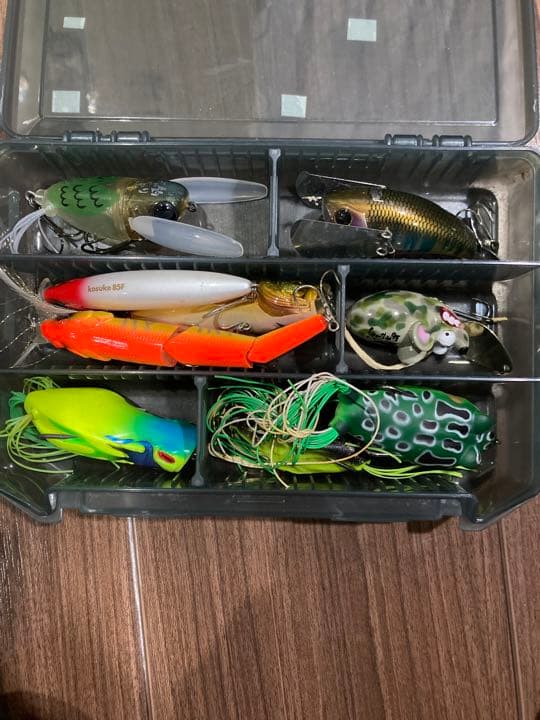 お得釣り具セットポンパドール、ニチニチフロイジー、ガバチョフロッグその他もろもろ