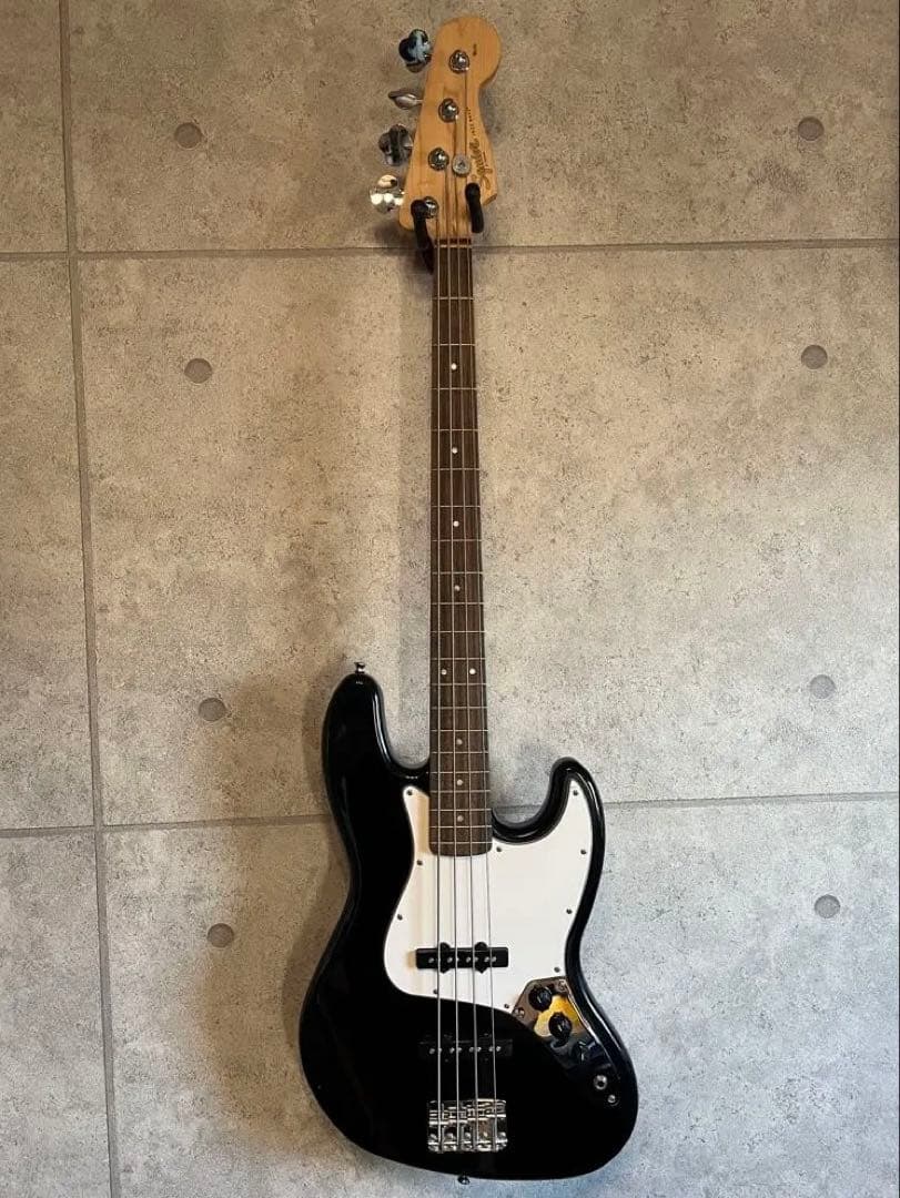 ベース Squier Jazz Bass Affinity