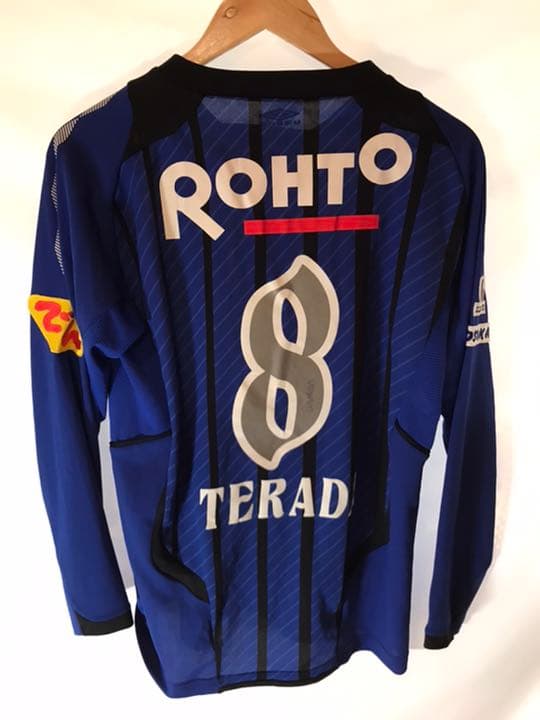 正規品UMBRO ガンバ大阪「8」寺田紳一 長袖 SS-Sサイン入りユニフォーム