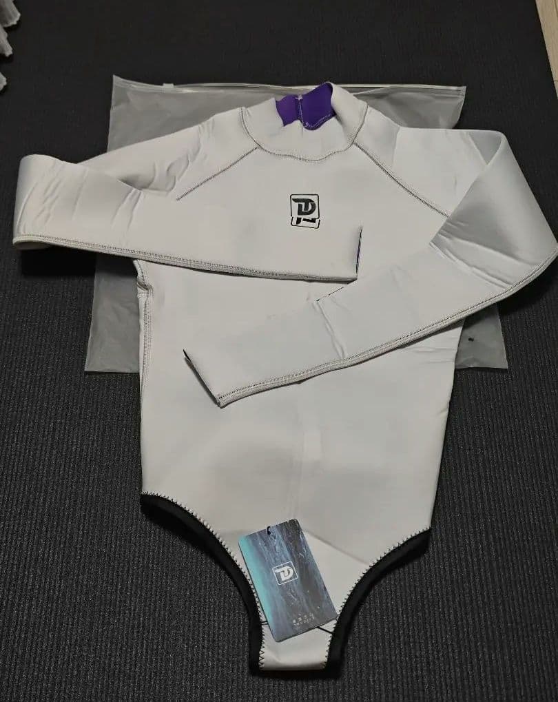 【新品・未使用】TRUDIVE フリーダイビングスーツ