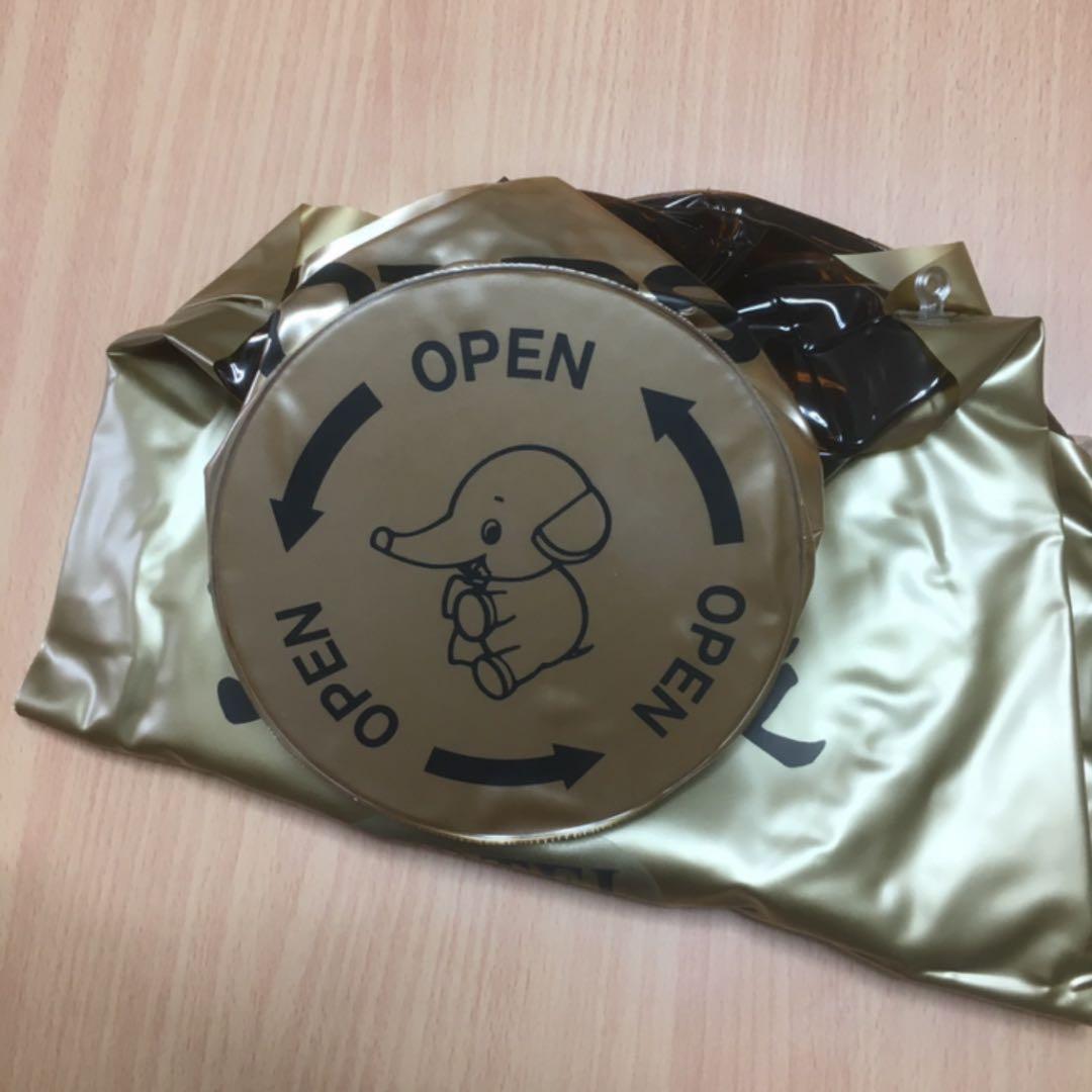 激レア！！ユンケル瓶型店頭用空気ディスプレー非売品鉛筆とバッヂのおまけ付きです。