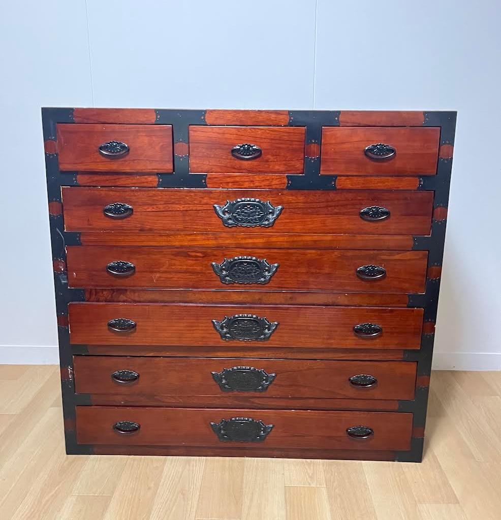 和箪笥　 昭和レトロ　時代箪笥　アンティーク 伝統工芸　金具　菊唐草 和家具