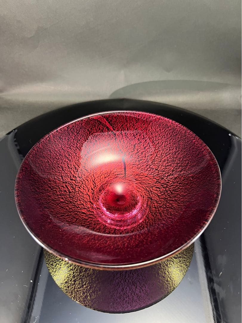 黒木国昭　金彩　紅派　ガラス茶碗