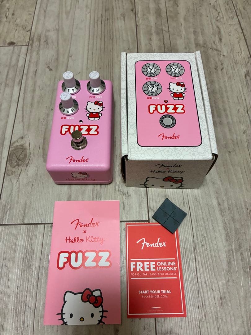 ギター Fender Hello Kitty Fuzz