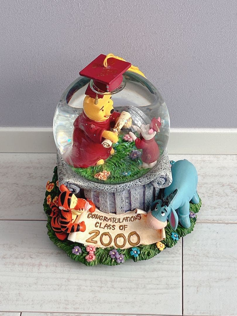 ディズニー　CLASS OF 2000 プーさん　スノードーム　オルゴール