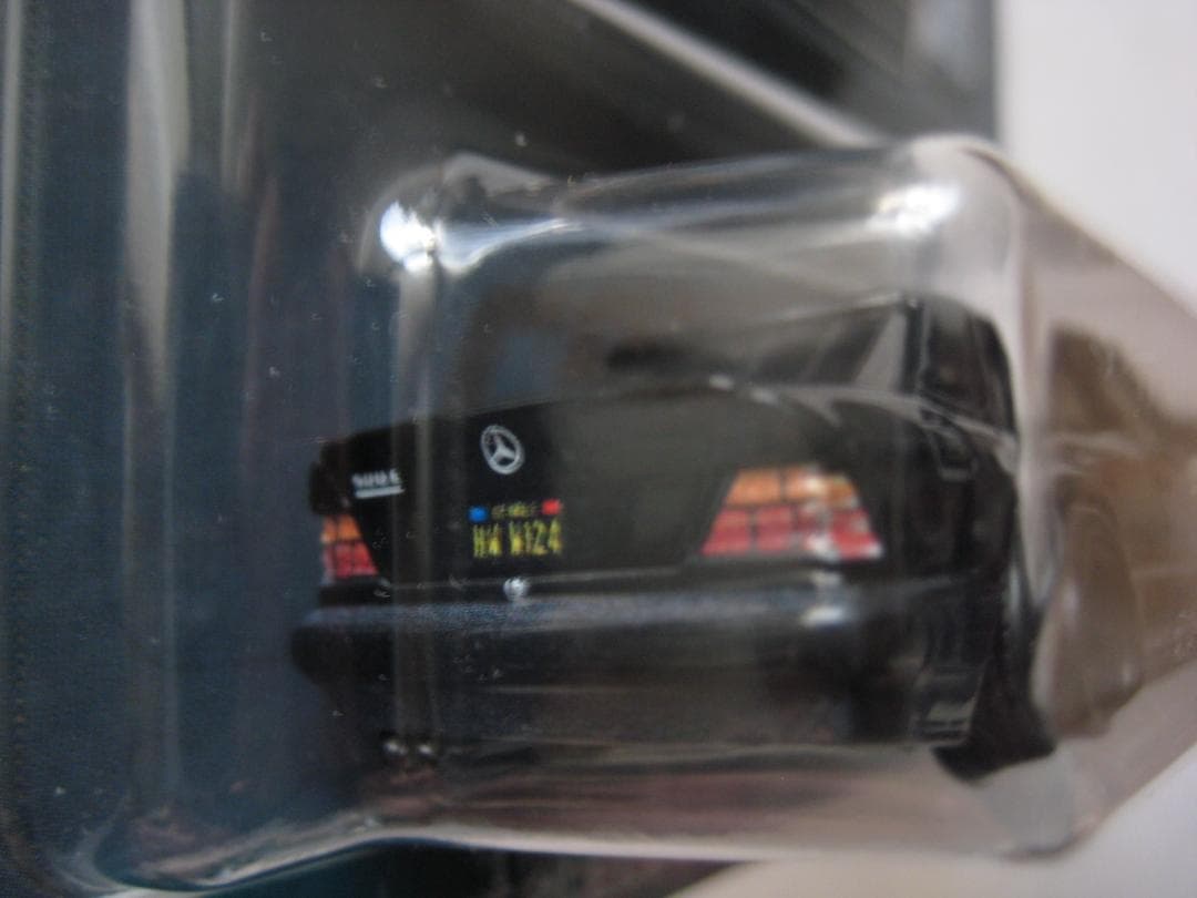 ミニカー HOT WHEELS MERCEDES-BENZ 500E