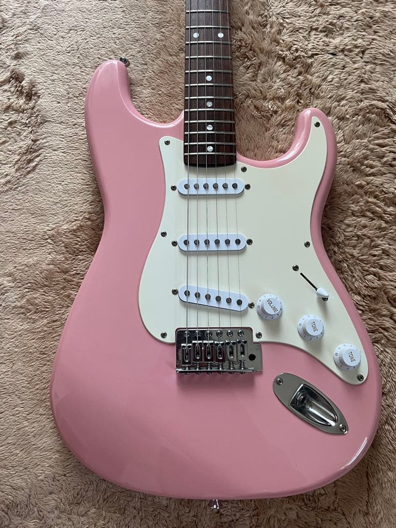 【調整済】squier Bullet ストラト　fender エレキギター　美品