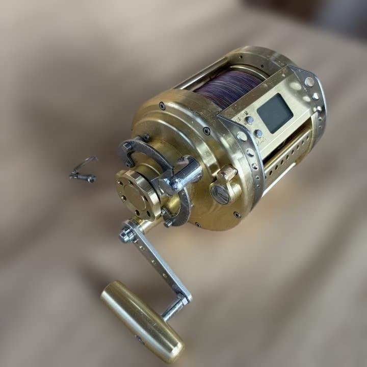 ダイワ　マリンパワー　3000　12V　電動リール　DAIWA