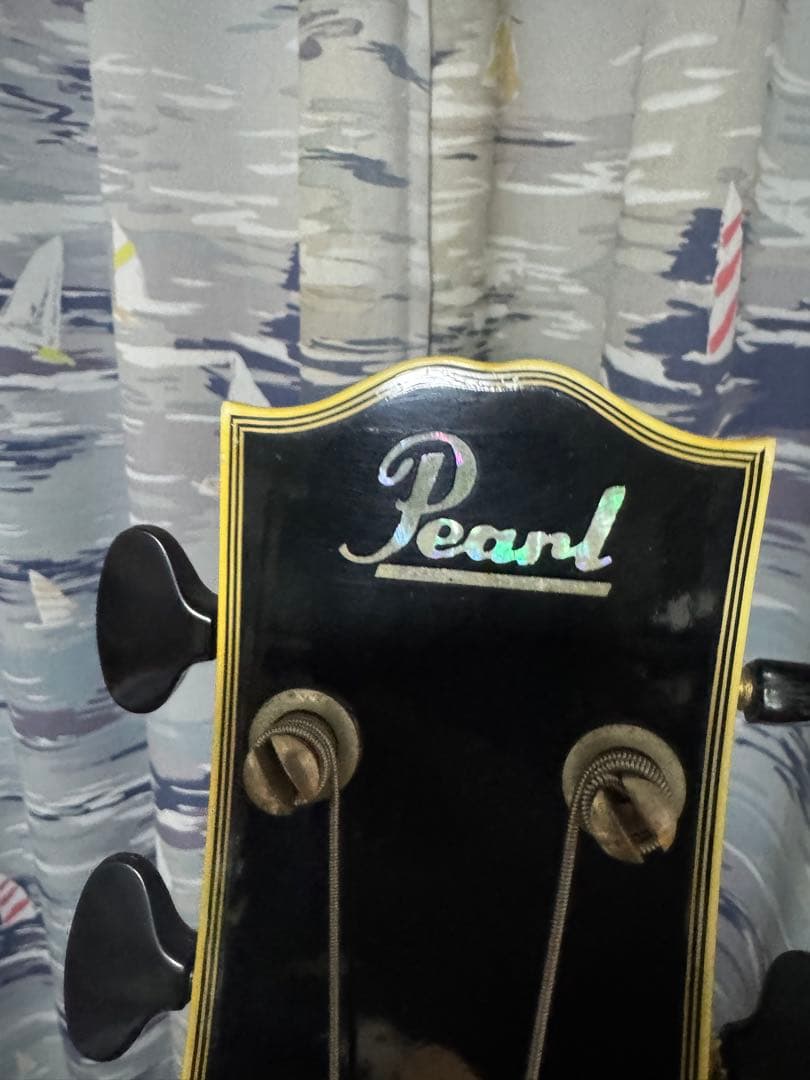 レフティ Pearl エレキベース ハードケース付き