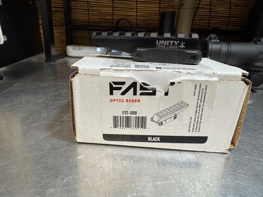 実物　Unity FAST Optic Riser ブラック