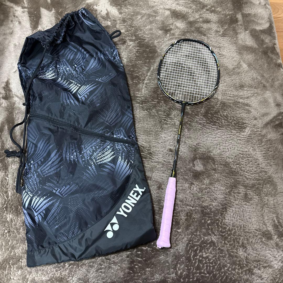 キズナJAPANバドミントンラケット 黒/黄色 ラケットケース 黒