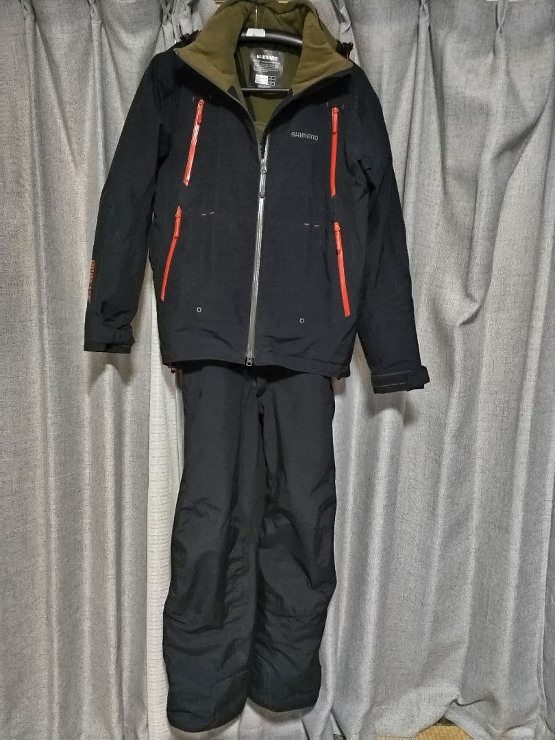 シマノ　ゴアテックス防寒着　ウォームスーツ中綿入り　美品