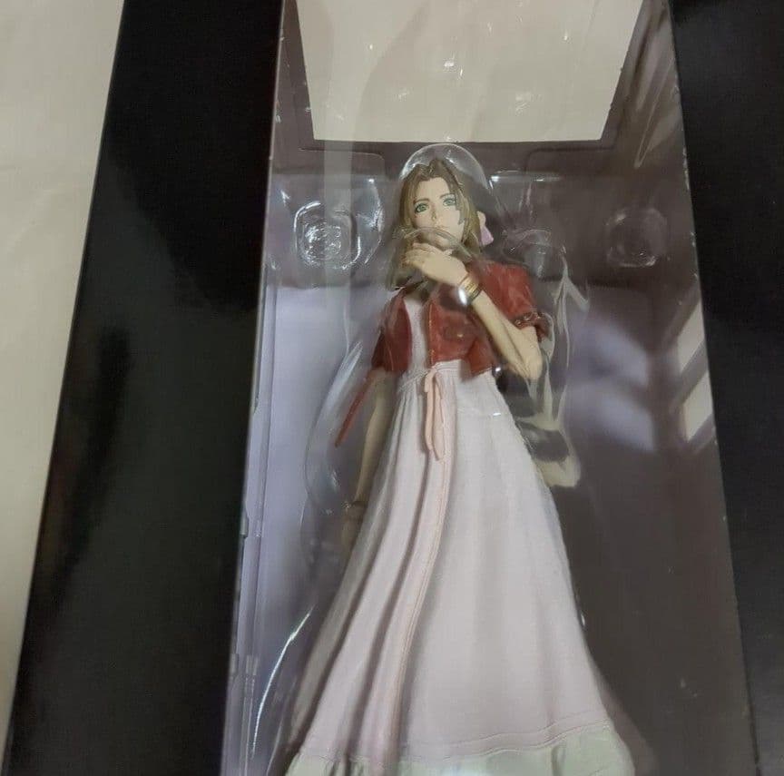 エアリス　フィギュア　FINAL FANTASYVII　フィギュア　FF7