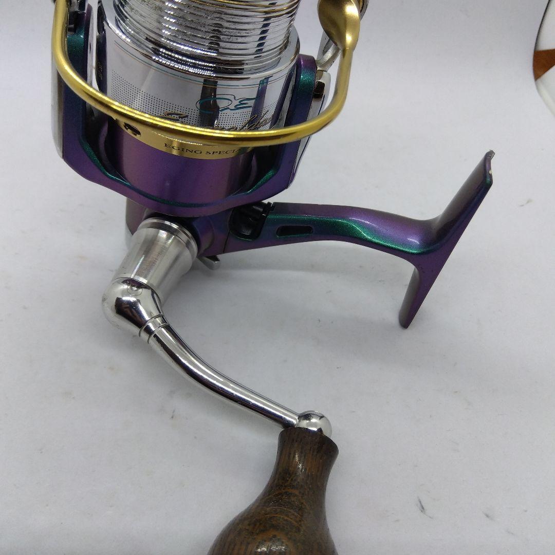 ダイワ 初代 05エメラルダス 2506 中古スピニングリール