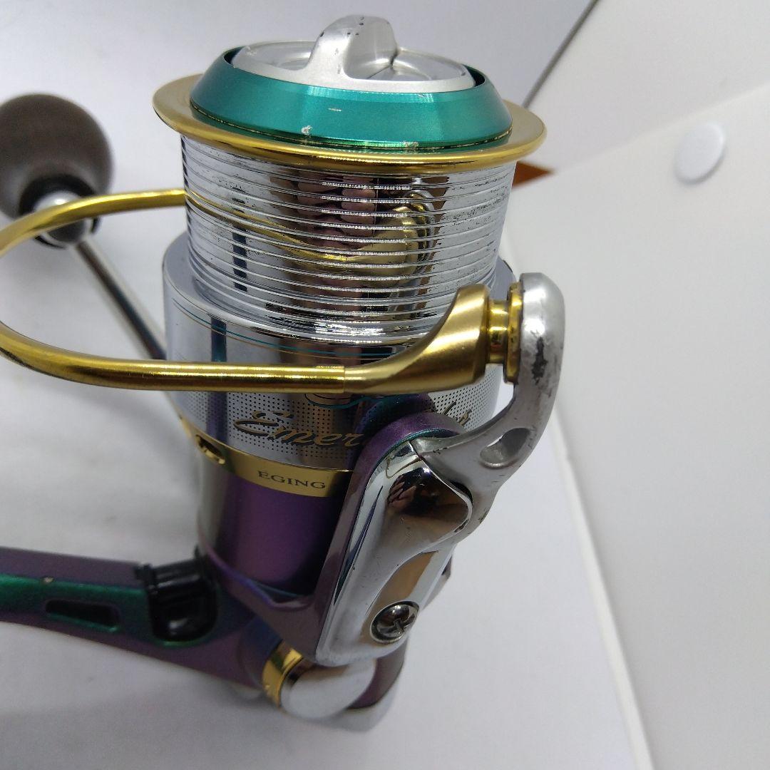 ダイワ 初代 05エメラルダス 2506 中古スピニングリール
