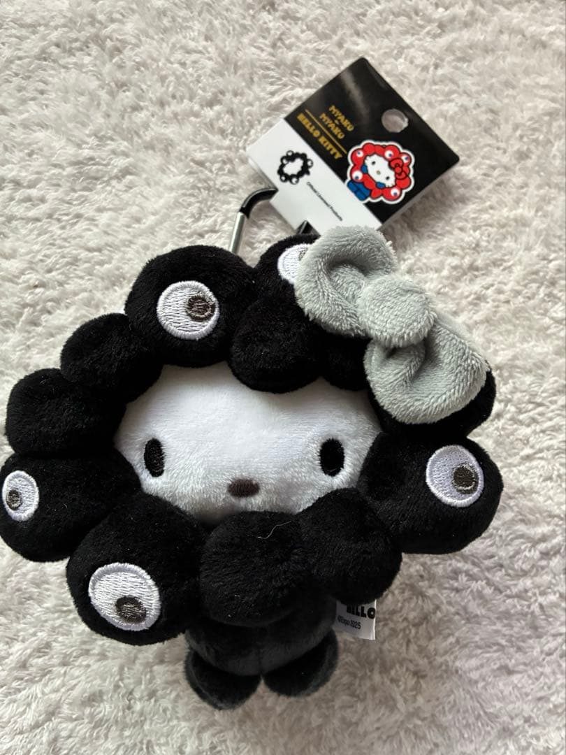 カラビナ　キティ　ミャクミャク　なりきり　ぬいぐるみ　黒　サンリオ