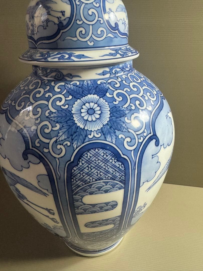 1562 有田焼　色絵花鳥　沈香壺