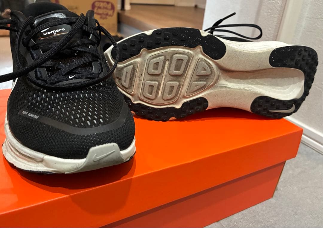25.5cm Nike ナイキ vomero18 ボメロ18 ランニングシューズ