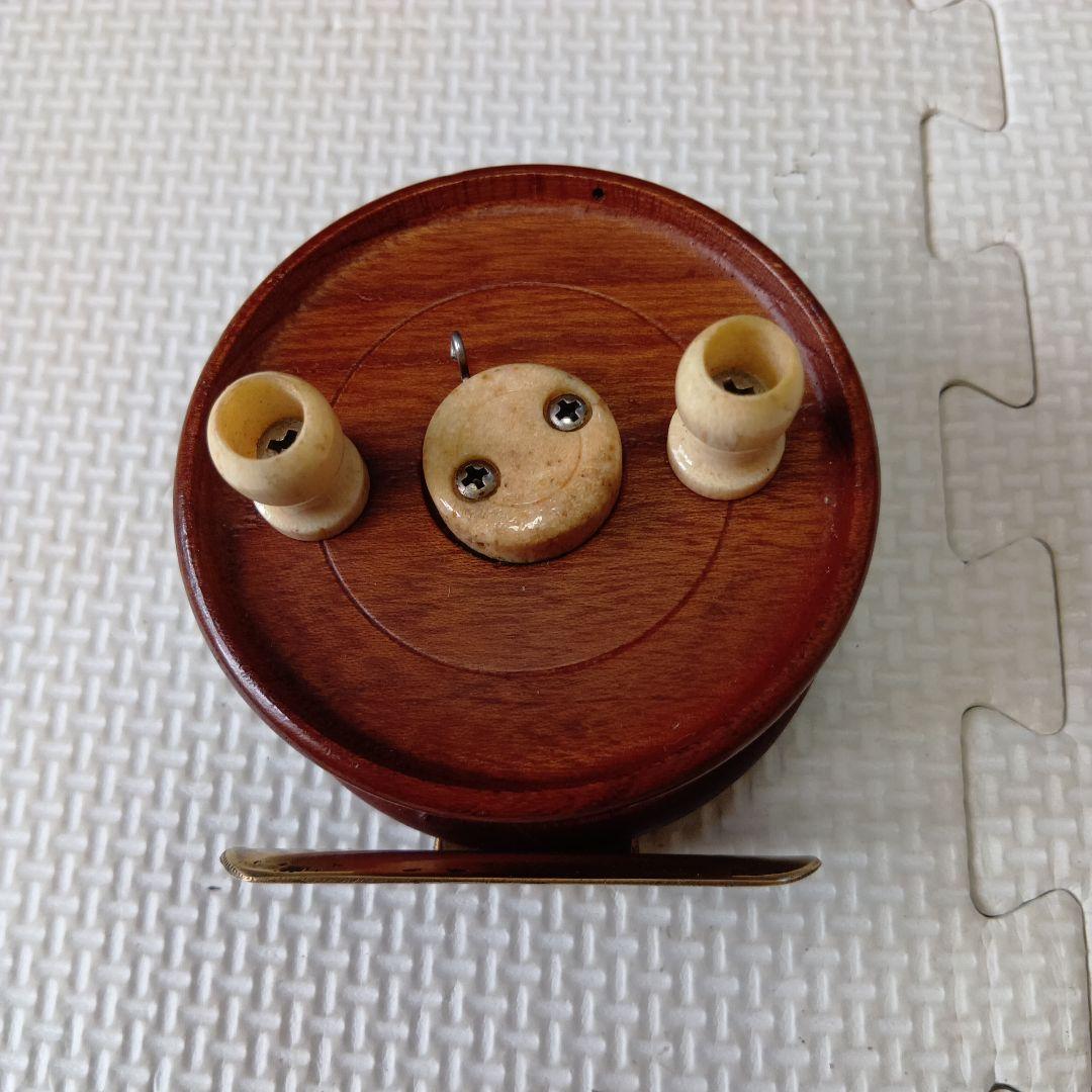 週末セール　重利　ヘチ　リール　約73ミリ　真鍮スタンド