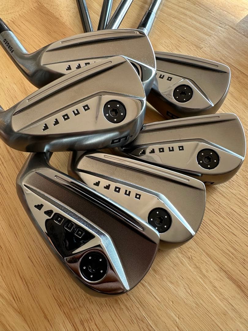 週末限定価格　早い者勝ち　矢野東監修　数量限定　オノフ　KUROアイアン　5〜Ｐ