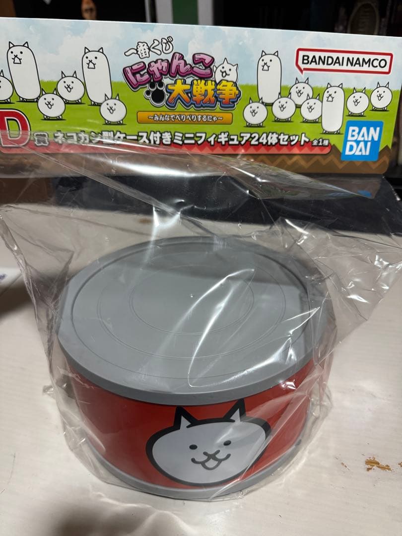 一番くじ　にゃんこ大戦争　ネコカン型ケース付きミニフィギュアセット 24体