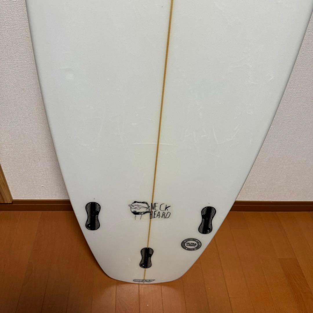 極美品　サーフボード　アルメリック　NECK BEARD 5.6 26.5L