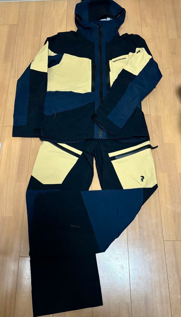 Peak Performance Gravity ピークパフォーマンス ウェア