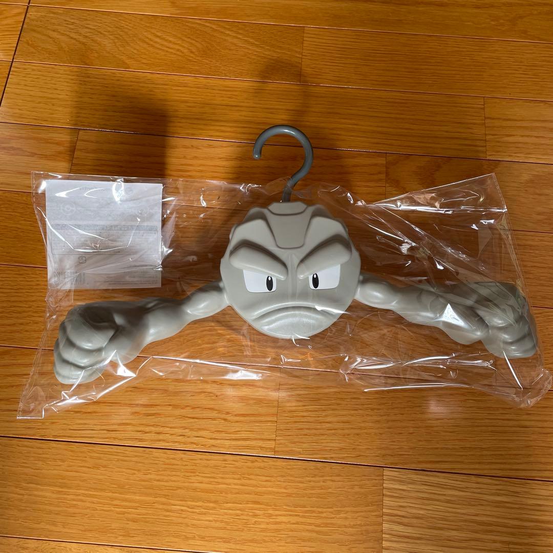 イシツブテハンガー　ポケセン　新品　ポケモン