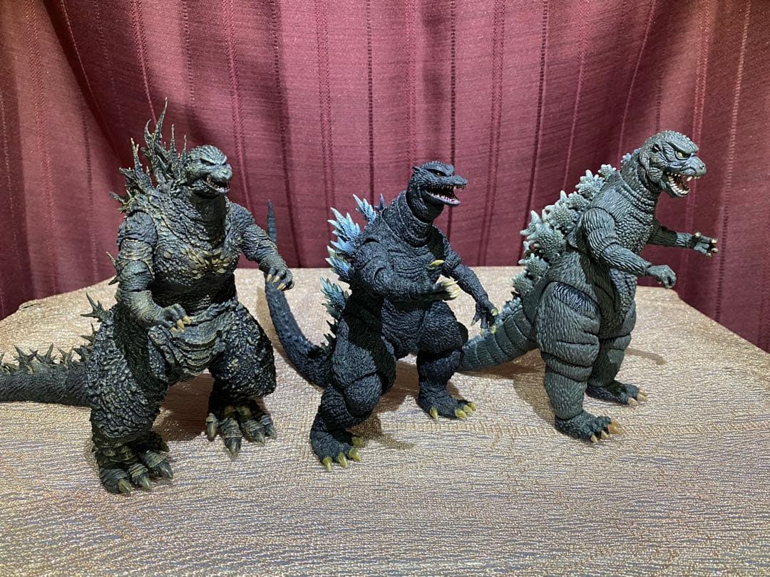 S.H.MonsterArts ゴジラ　アクションフィギュア