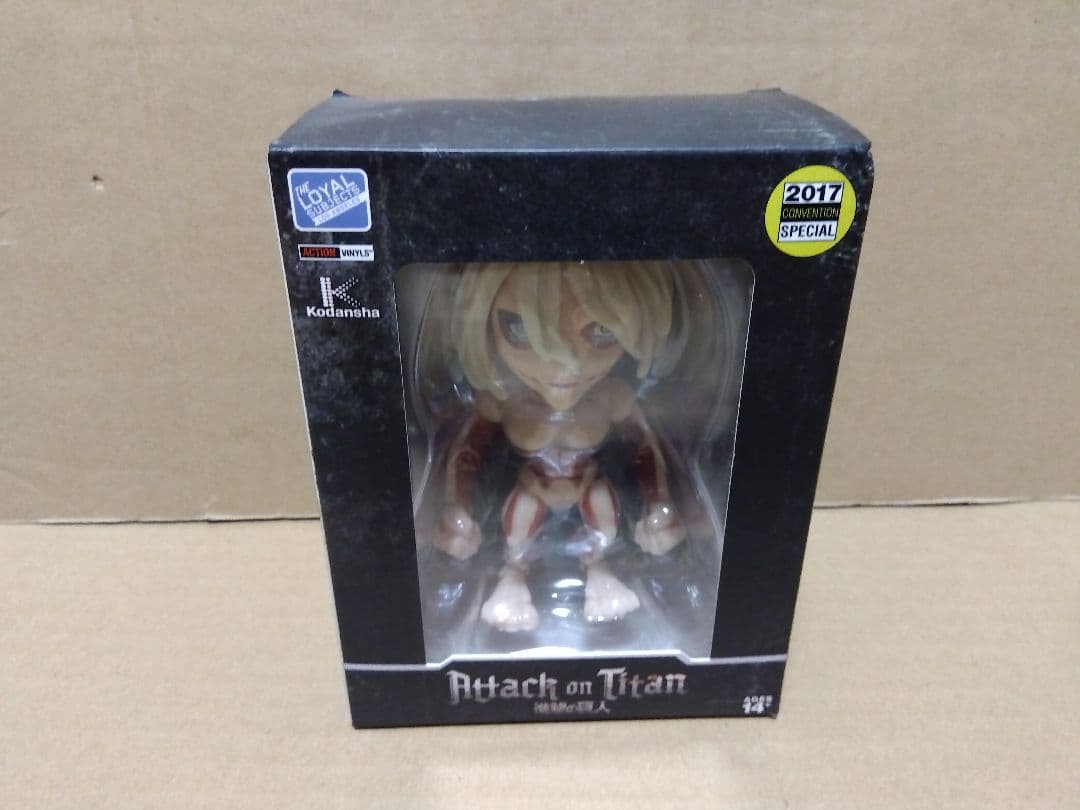 進撃の巨人　女型の巨人　フィギュア