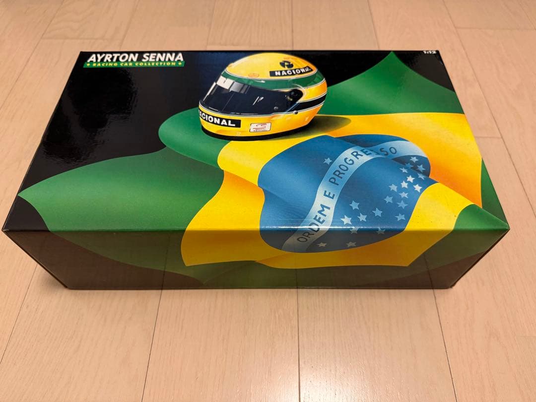 ミニチャンプス　マクラーレン　McLarenMP4/4 1/12ミニカー