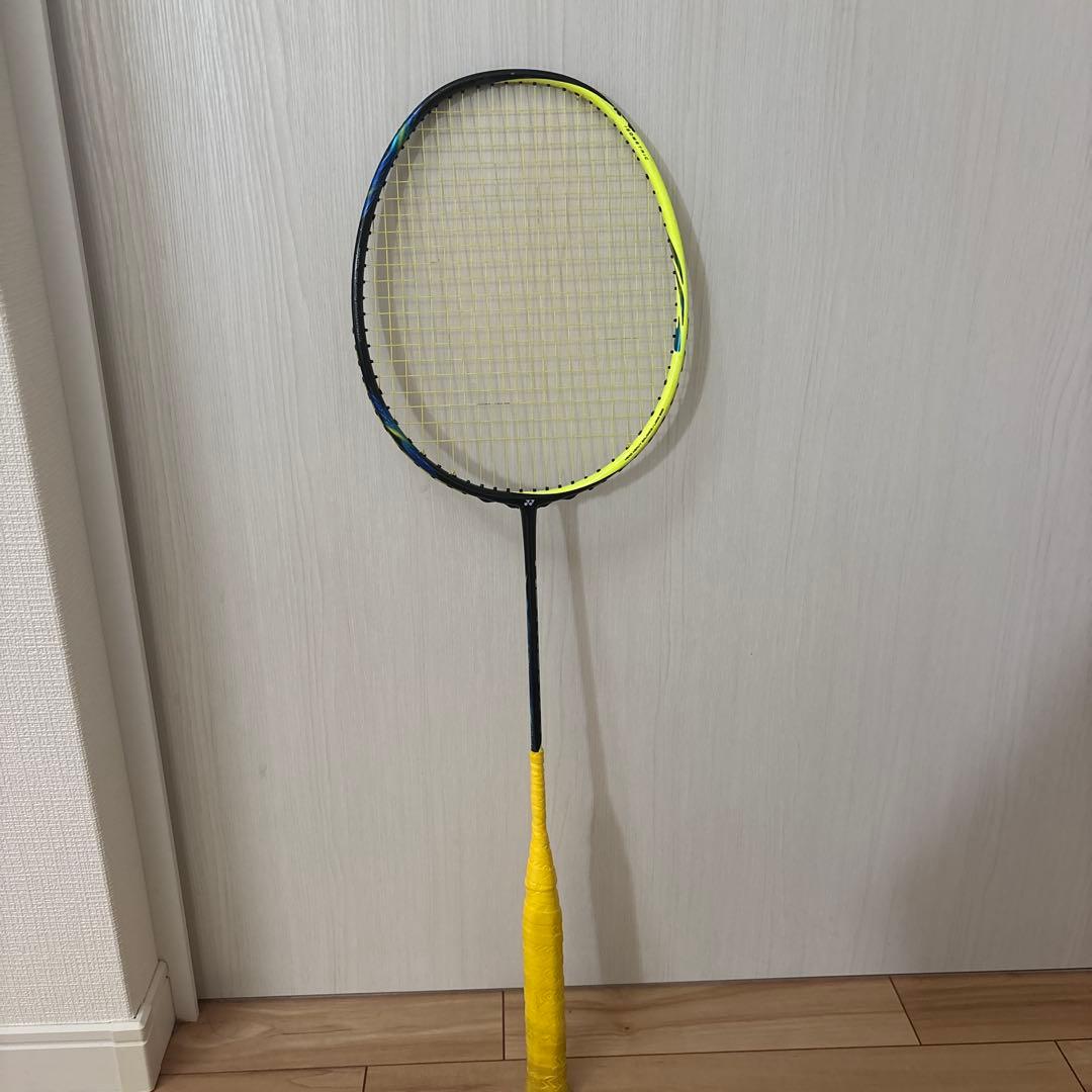 アストロックス77 廃盤バドミントンラケット イエロー