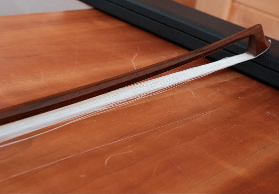 【ハードケース付】チェロ弓 F.Vincent A Lyon（角弓） 81.1g