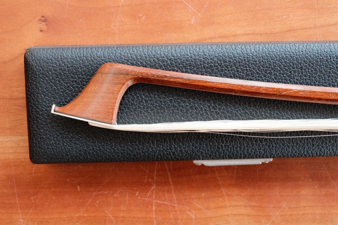 【ハードケース付】チェロ弓 F.Vincent A Lyon（角弓） 81.1g