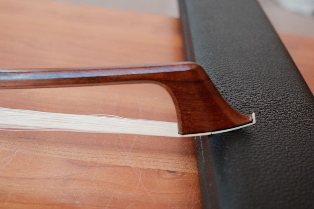 【ハードケース付】チェロ弓 F.Vincent A Lyon（角弓） 81.1g