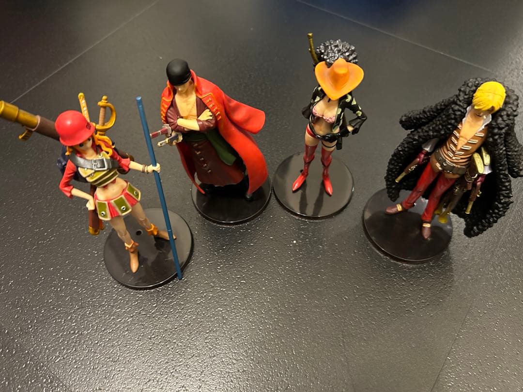 ワンピース フィギュア 4体セット 激レア 土台付き