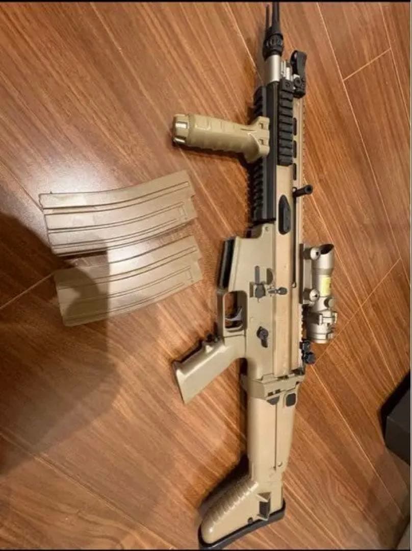 SCAR-L CQC 電動ガンBOYs ライト、スコープ付き
