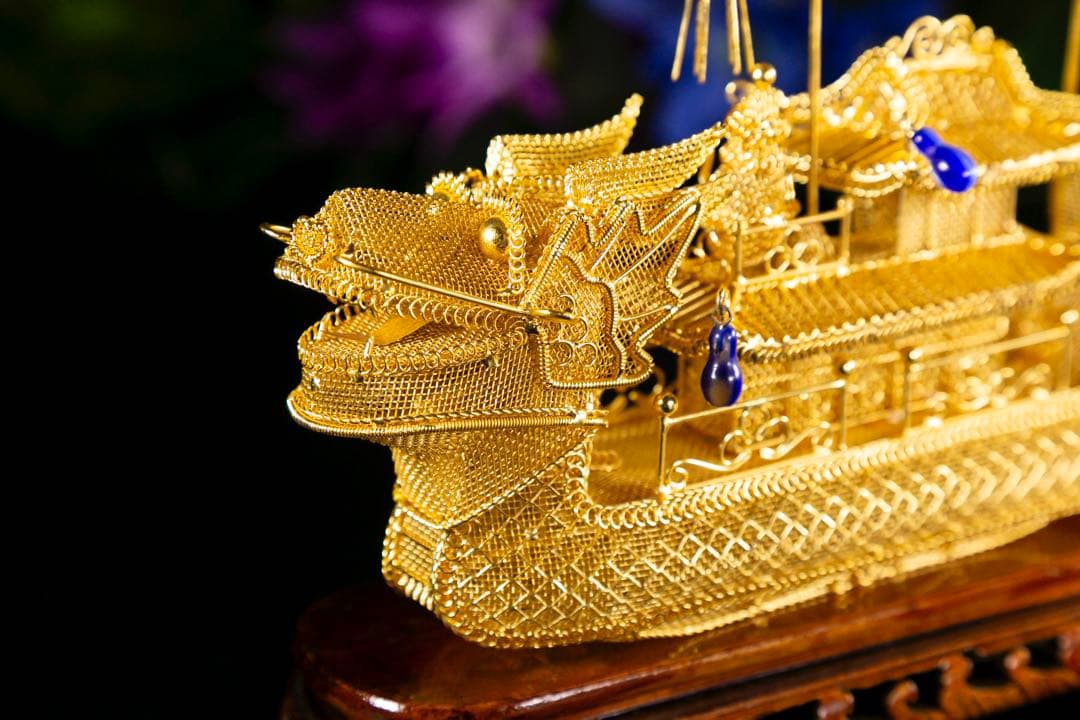 【中国工芸品】鍍金絹龍船置物　波紋台付