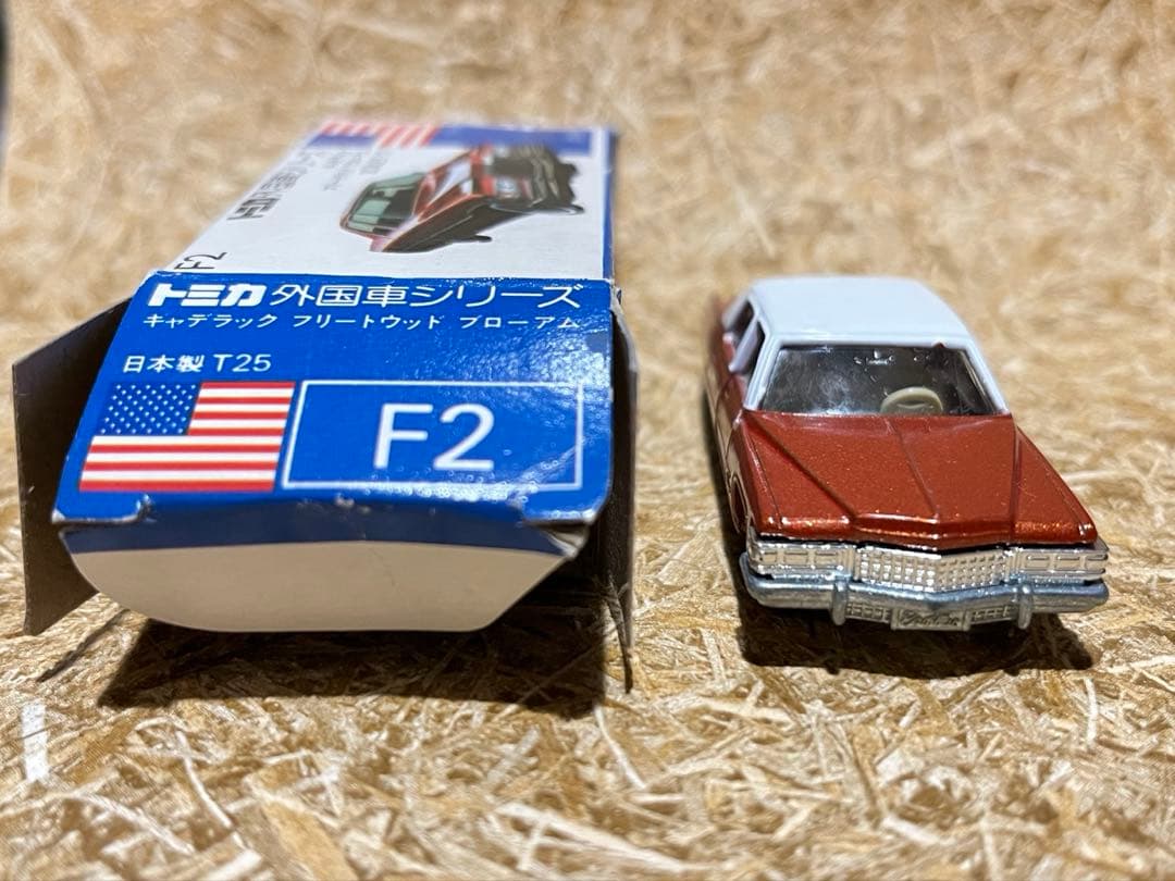 トミカ 日本製 青箱 F2-1 キャデラック フリートウッド ブローアム