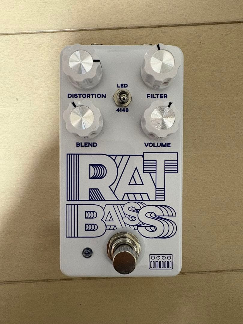 ベース Comodoro RAT BASS