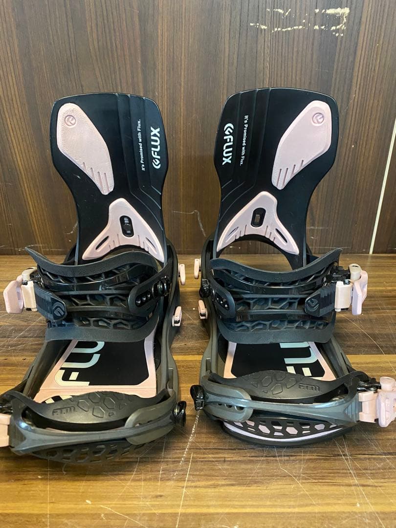K*a様 Q3130 FLUX ビンディング　スノーボード　carmate XS