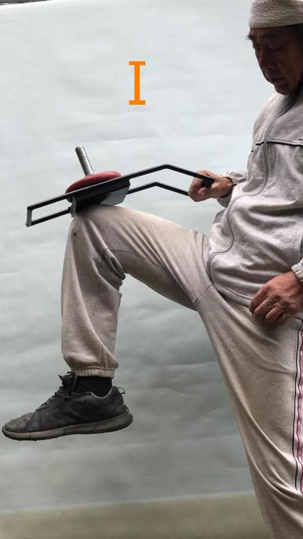 筋トレ　器具　肩　用具　用品　グッズ　ダンベル　空手　筋肉　アームレスリング