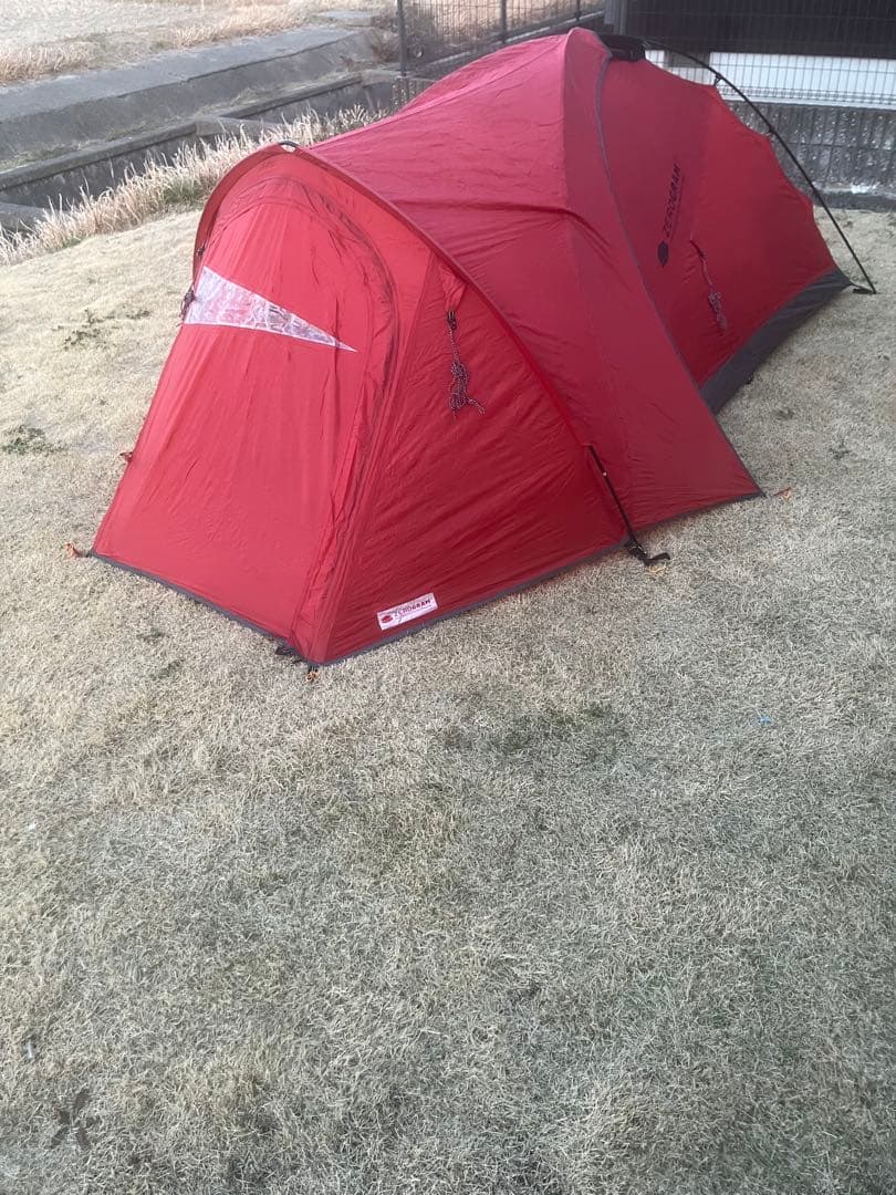 5000円値引き中　ZEROGRAM ドーム型テント レッド　赤　自立　レア