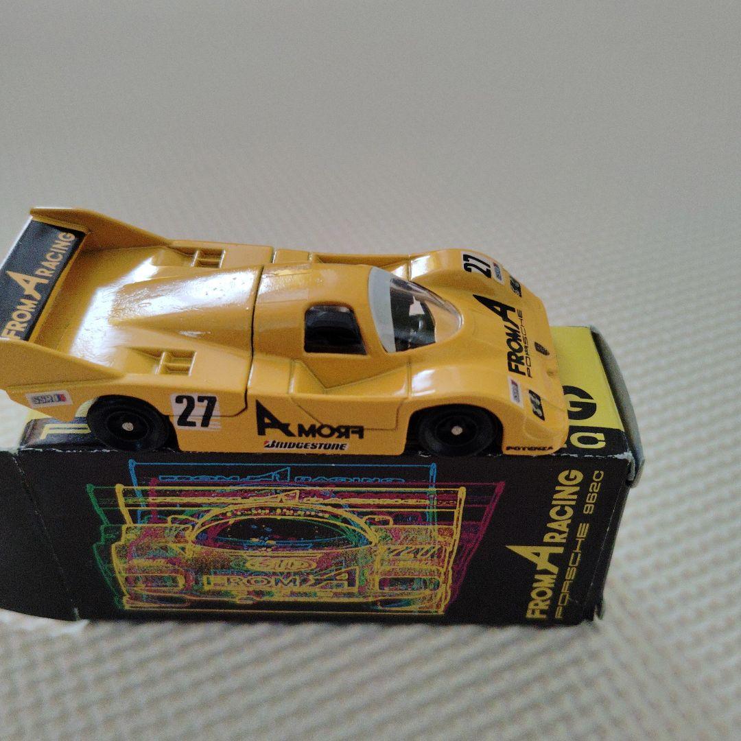トミカ　 ポルシェ 962